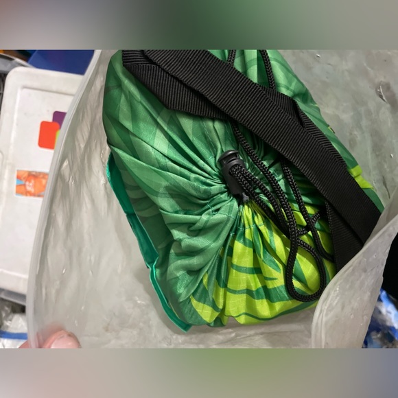 CHILBO SWAGGINS INFLATABLE SOFA TYPE FESTIVAL SOFA OR CHAIR BRAND NEW NEVER USED - Picture 3 of 6